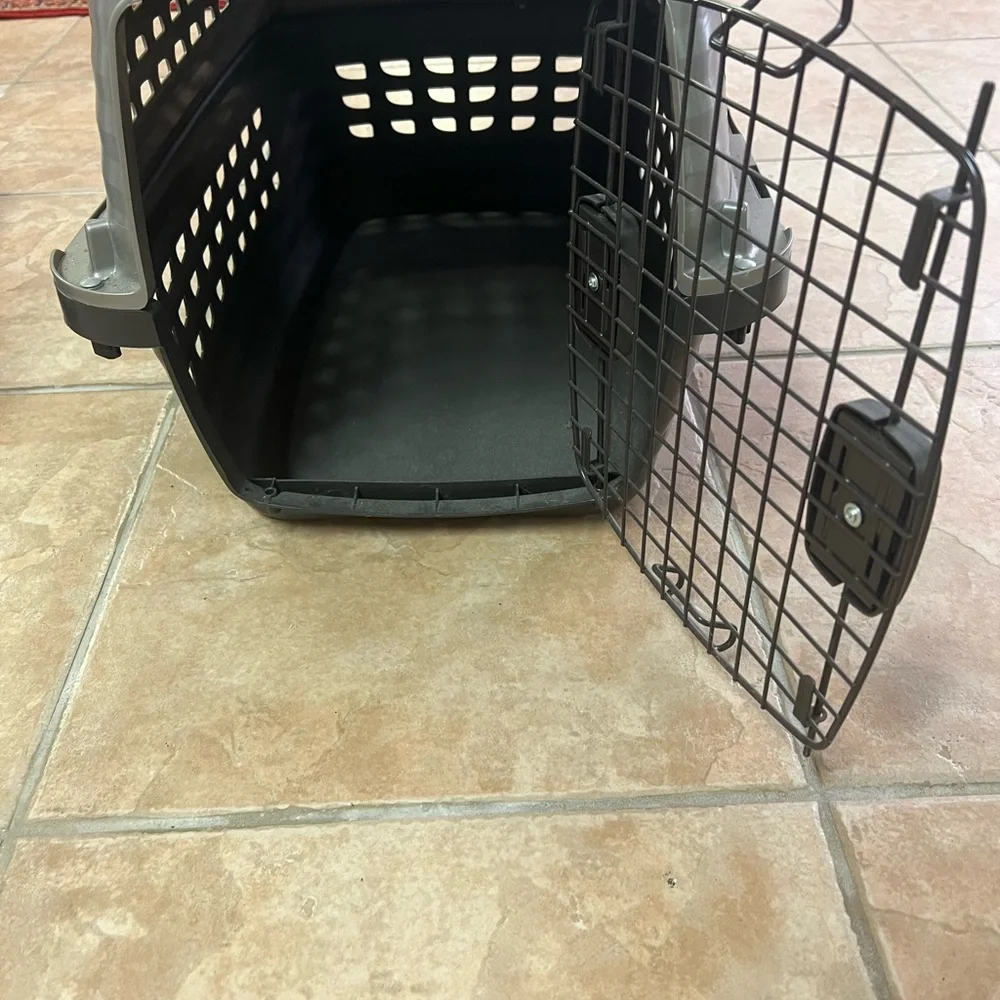 Pet carrier